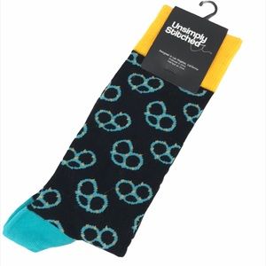 Unsimply Stitched Pretzel Crew Socks, Black, Blue